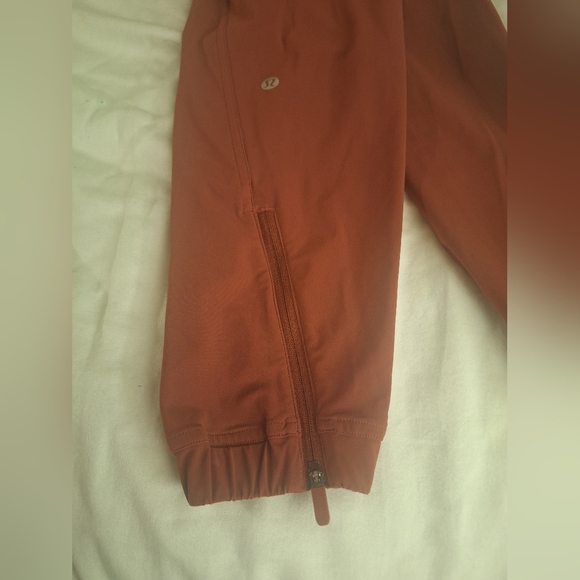 Lululemon High Rise Joggers - Picture 2 of 4